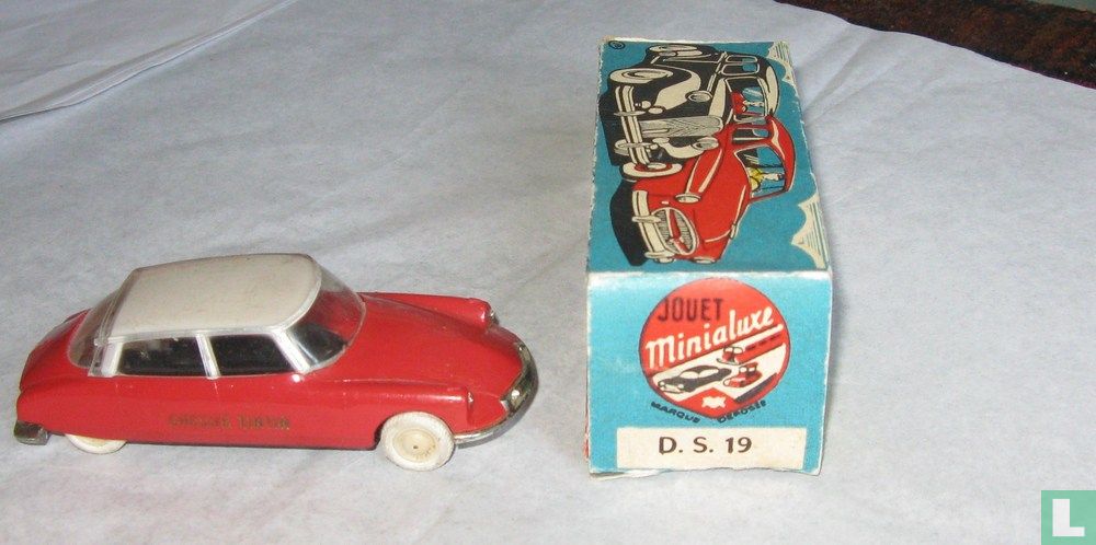 Citroën DS 19