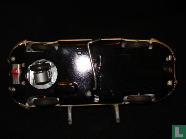 Jaguar E-type stunt car #77