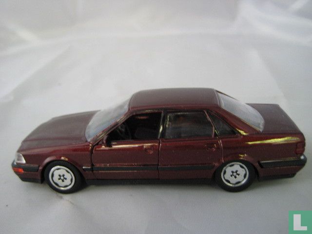 Audi V8 