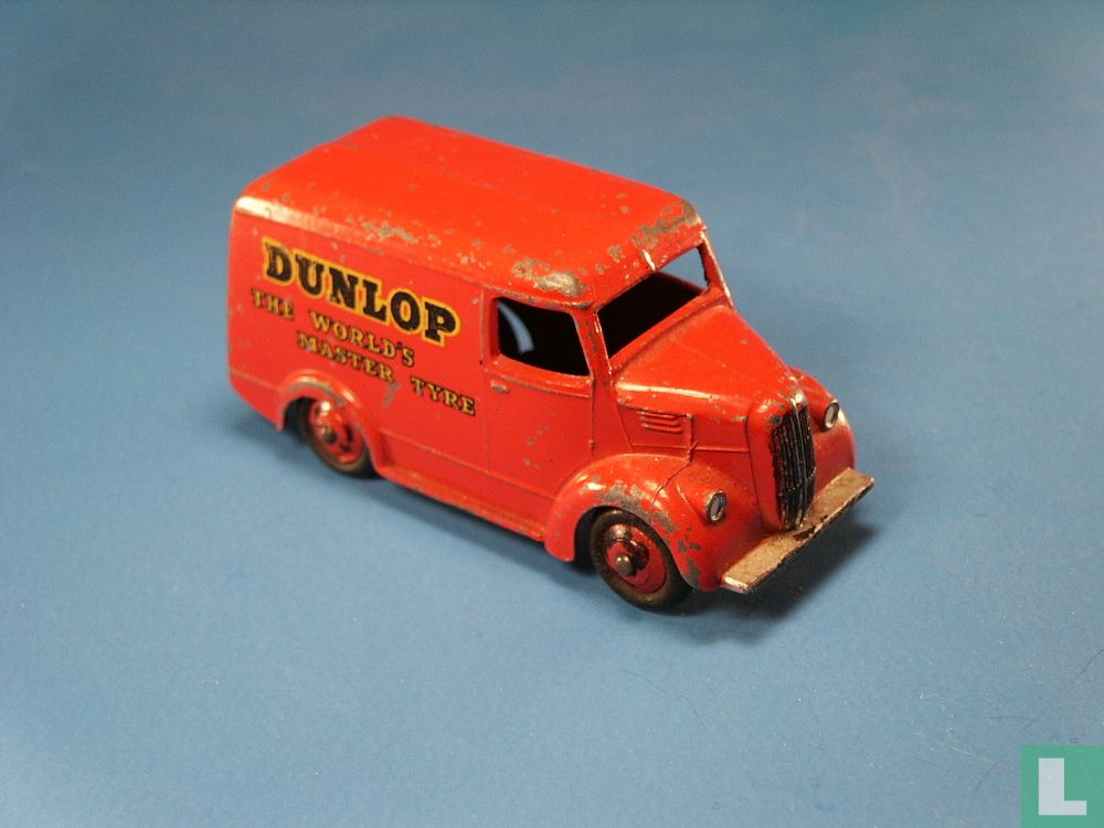 Trojan 15CWT 'Dunlop' Van