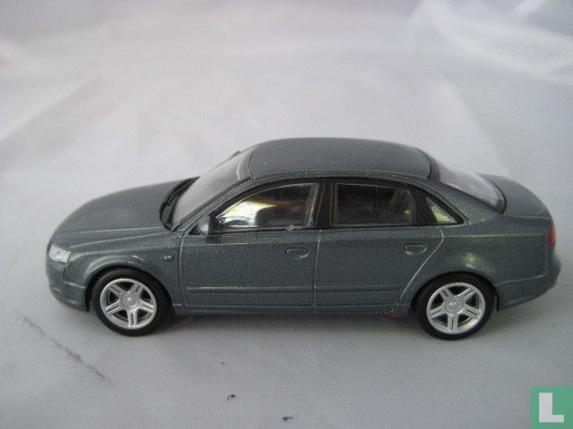 Audi A4 Saloon
