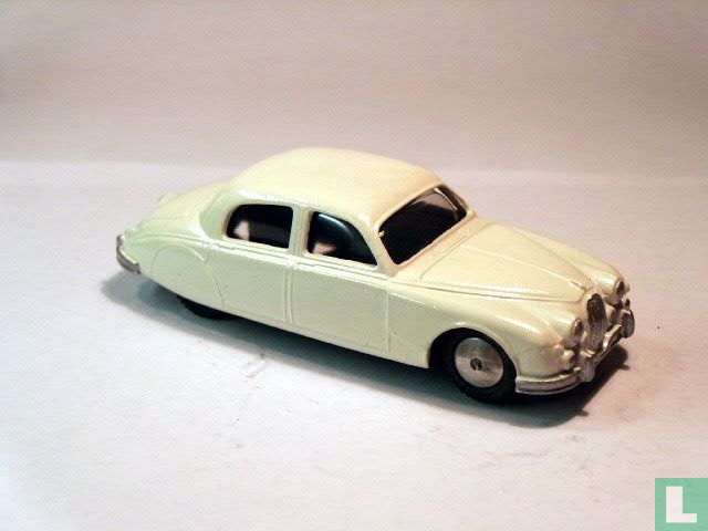 Jaguar 2.4 Saloon