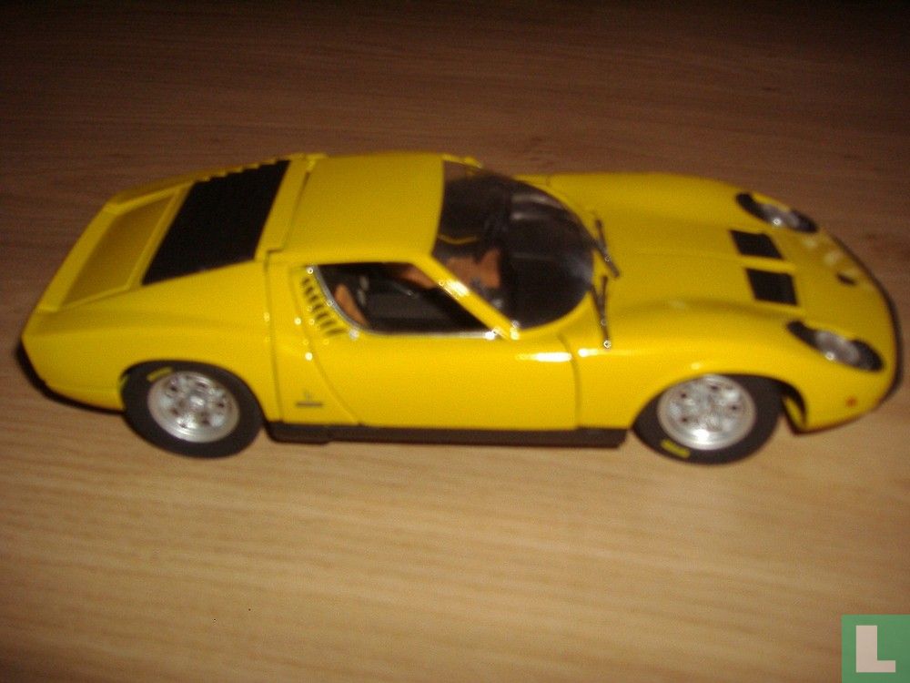 Lamborghini Miura 