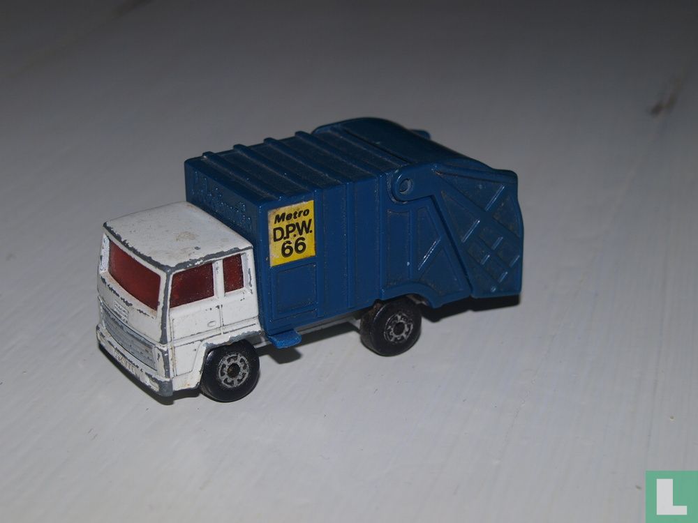 Refuse Truck
