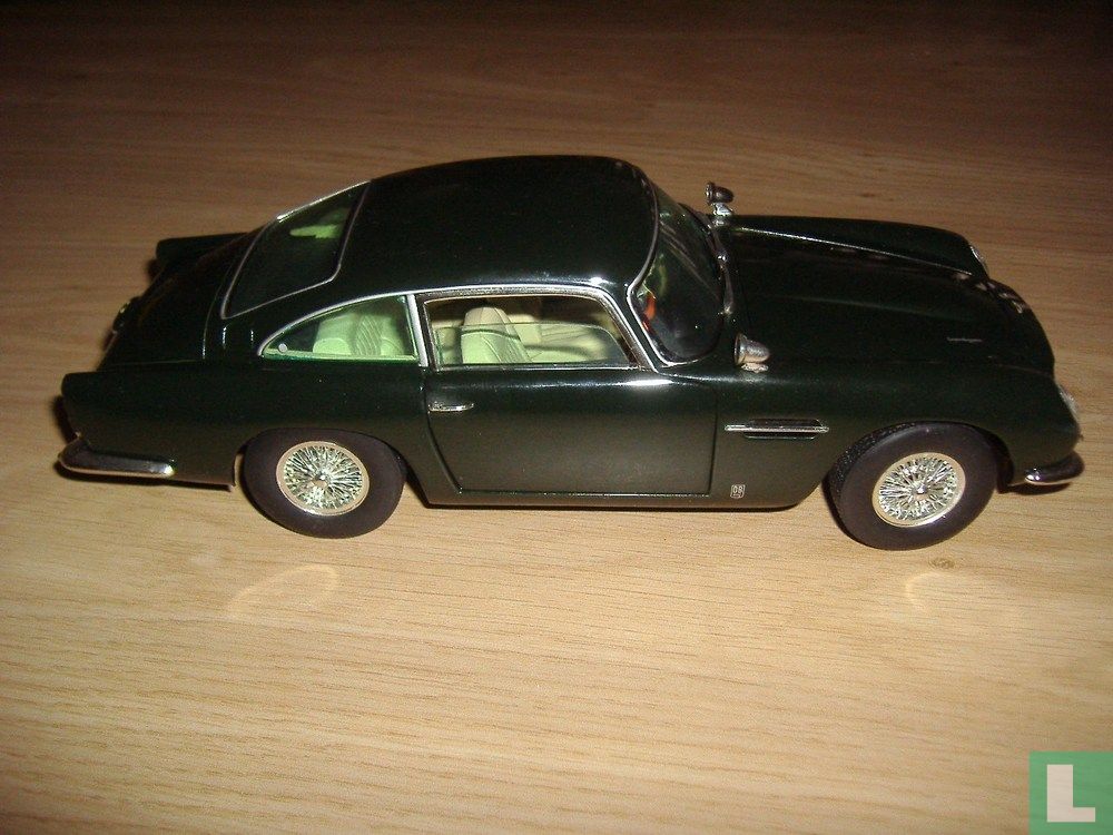 Aston Martin DB5
