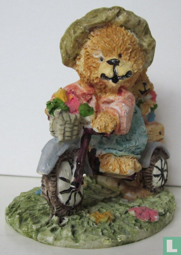 tricycle with bears on it