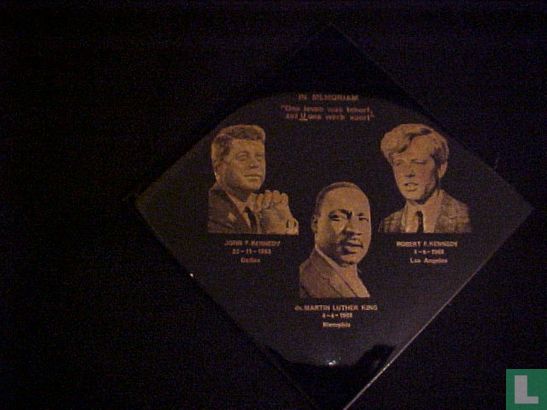 In Memoriam tegel met John F Kennedy, Robert F. Kennedy & Martin Luther King