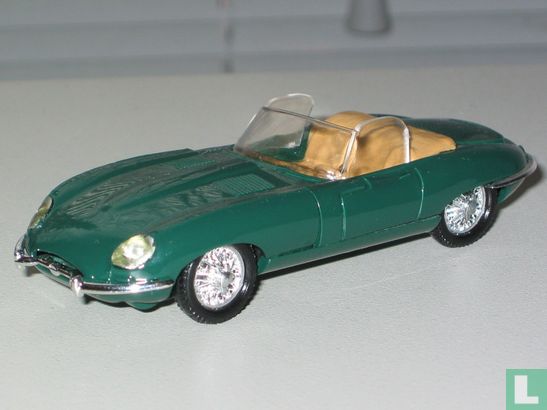 Jaguar E-type - Image 1