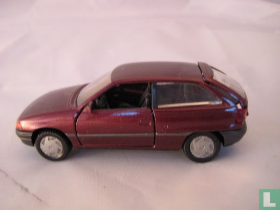 Opel Astra  - Image 2