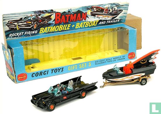 Batman's Batmobile and Batboat on trailer  - Afbeelding 2