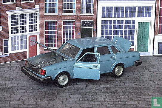 Volvo 244GL - Bild 3