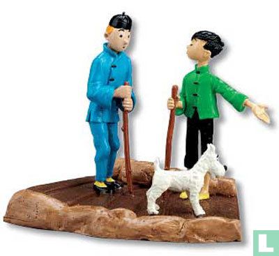 Tintin et petit guide Tchang