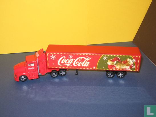 Kenworth christmas 'Coca-Cola' truck