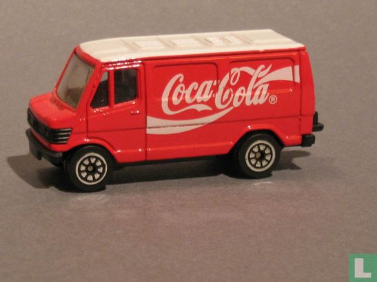 Mercedes 207 'Coca-Cola'