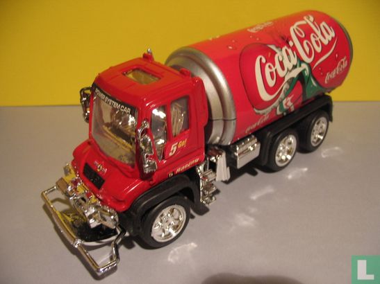 Vrachtwagen 'Coca-Cola' blikje