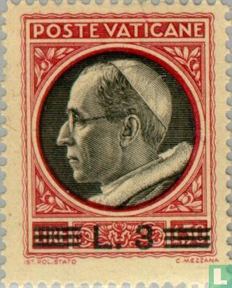 Paus Pius XII met opdruk