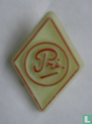 Pri (diamond) [red on cream]