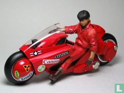 Kaneda auf seinem Motorrad - Bild 1