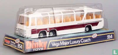 Bedford Vega Major Luxury Coach - Afbeelding 2