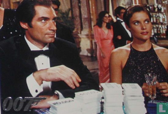 James Bond and Pam Bouvier go undercover inside a casino - Afbeelding 1