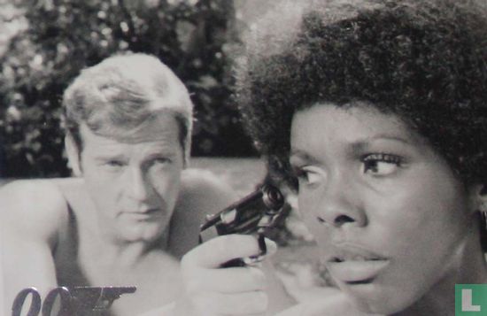James Bond threatens to kill double-agent Rosie Carver - Image 1