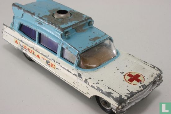 Cadillac Superior Ambulance - Afbeelding 2