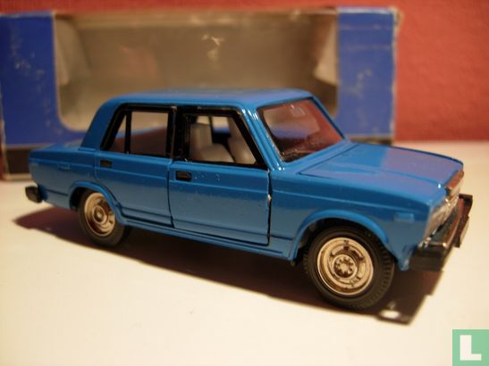 Lada Riva VAZ-2107  blue - Image 1