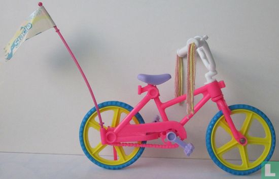 fiets met vlaggetje - Image 1