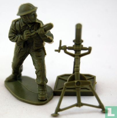 British mortar gunner - Image 1