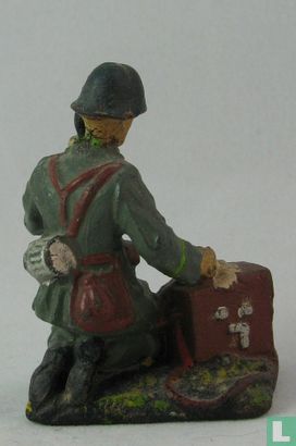 Nederlandse soldaat met veldtelefoon - Afbeelding 2