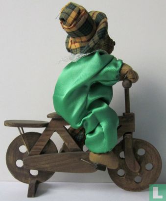 Wooden bike with bear on it - Image 3