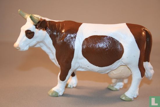 Kuh braun-weiß stehend - Bild 1