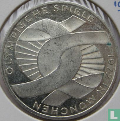 Deutschland 10 Mark 1972 (G) "Summer Olympics in Munich - Partial view of the Olympic rings" - Bild 1