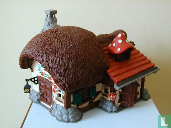 Smurfs Farmhouse - Image 2