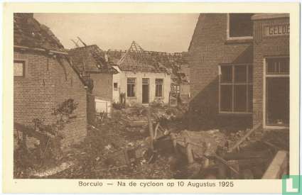 Na de cycloon op 10 Augustus 1925
