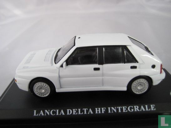 Lancia Delta HF Intergrale  - Image 2
