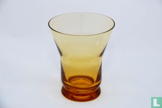 Libel Waterglas amber