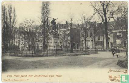 Piet Hein-plein met Standbeeld Piet Hein