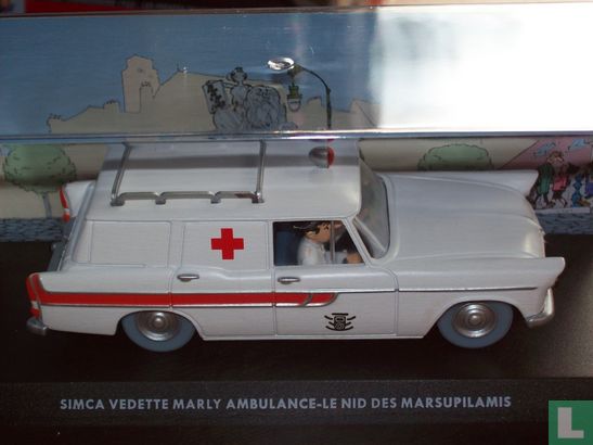 Simca Vedette Marly ambulance - Afbeelding 1