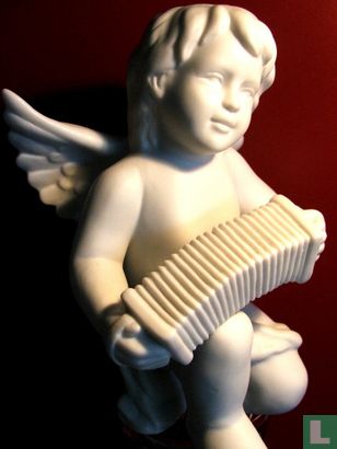Angel with accordion