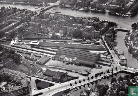 Luchtfoto Weesperpoortstation