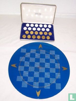 Star Trek Commemorative Checker Set  - Image 1
