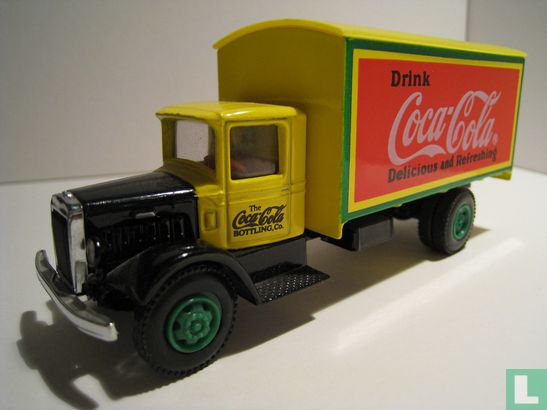 Mack BM 'Coca-Cola'