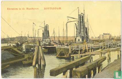 Elevators in de Maashaven