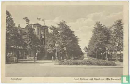 Amersfoort - Hotel Bellevue met Standbeeld Olde Barneveld