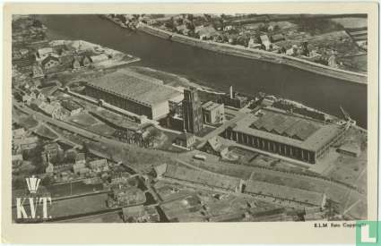 Koninklijke Vereenigde Tapijtfabrieken N.V. Hoofdkantoren en fabrieken. K.L.M. Foto