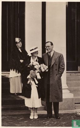 H.M. de Koningin en H. K. H. Prinses Juliana en Z. H. Prins Bernhard 