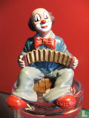 Clown à l'accordéon