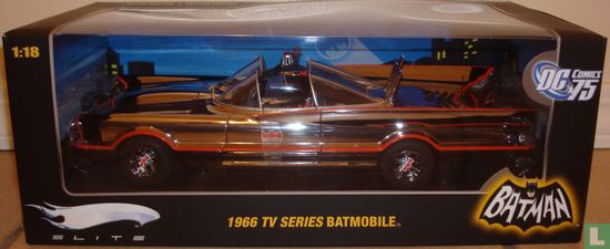 1966 TV Series Batmobile Chrome Plated - Afbeelding 2
