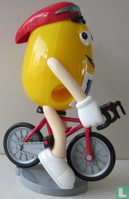 M&M's Geel op rode fiets - Image 3
